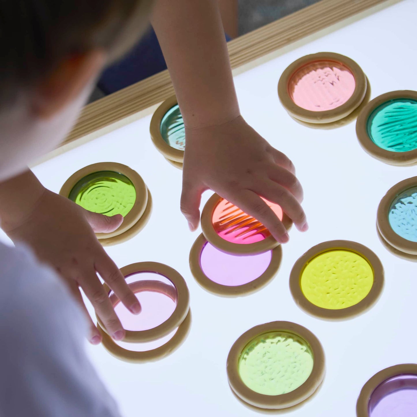 Light and Color Textured Discs