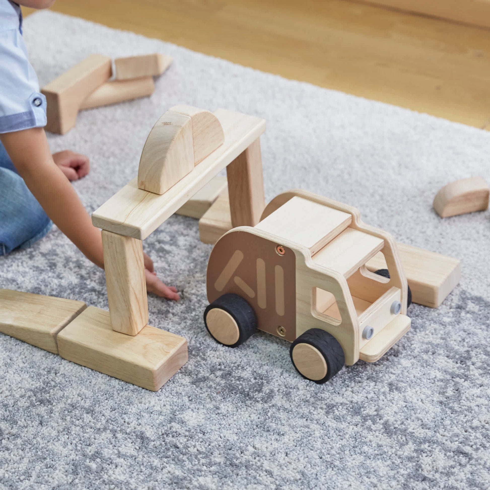 Wooden Garbage Truck