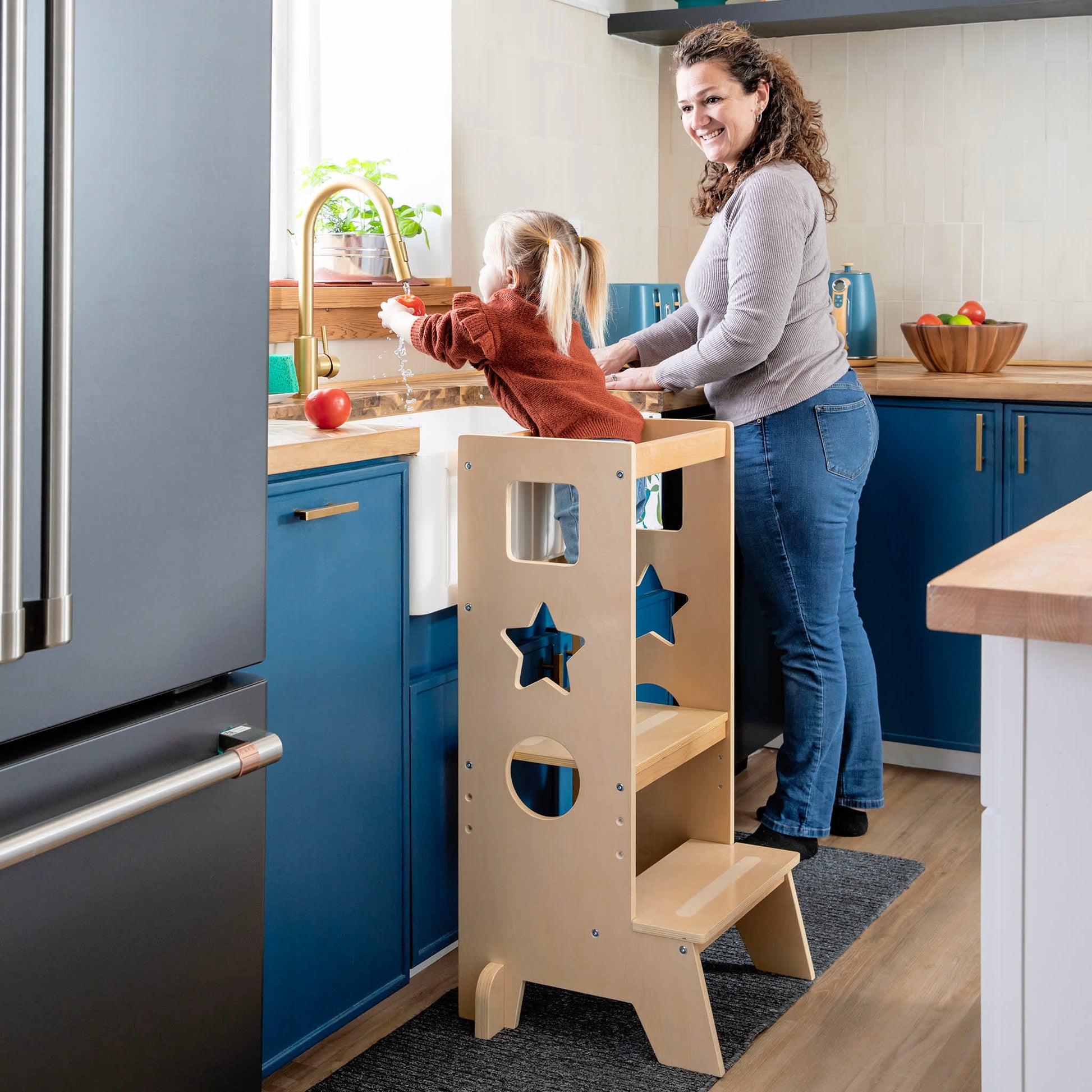 Jr. Classic Kitchen Helper Step-Up